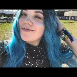 Meet your Posher, Alexis